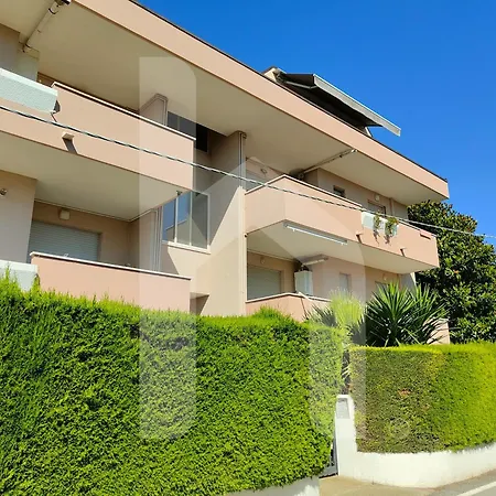 Homiday - Residenza Ingrid * Scerne